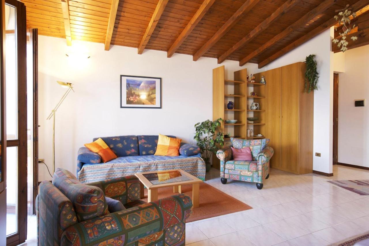 Apartmán Residenza Arcobaleno Pino Lago Maggiore Exteriér fotografie